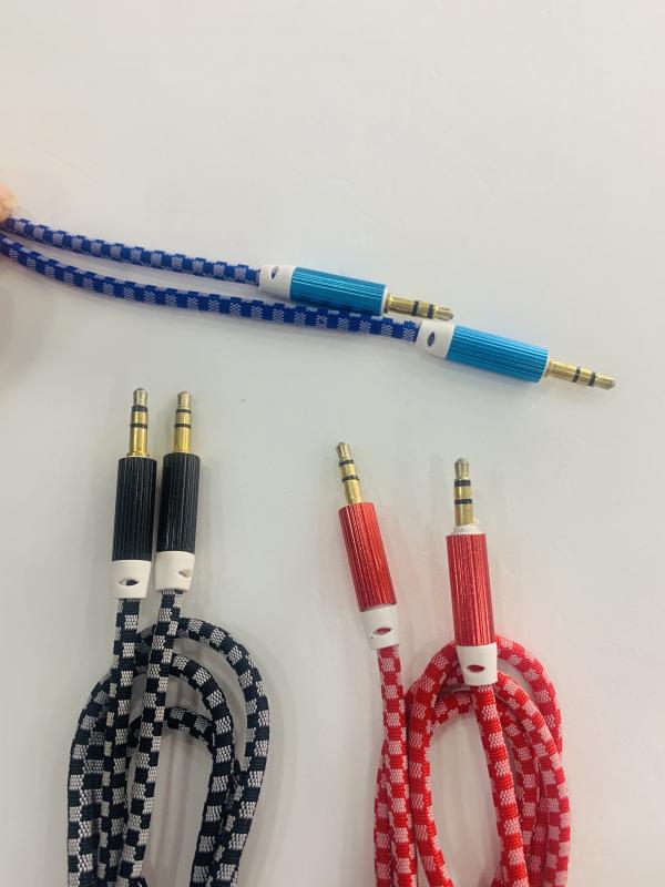 Cable Auxiliar 3.5 a 3.5  1 MTRS ( TIPO CORDON ) HF-Y02