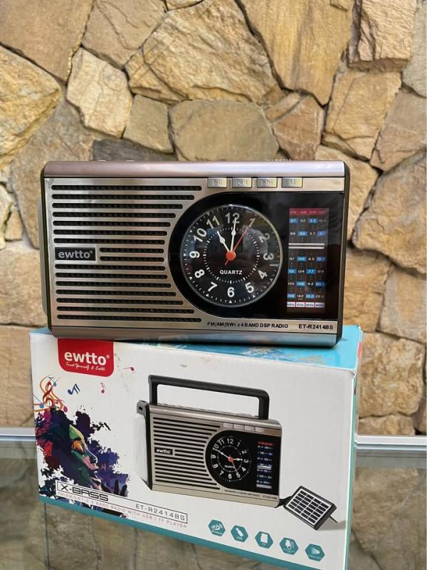 RADIO EWTTO CON PANEL SOLAR ET-R2414BS